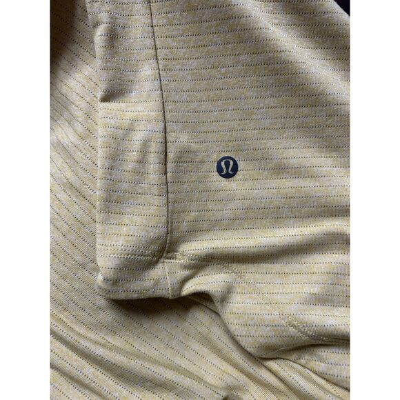 Lululemon, Men's Yellow Lightweight T-Shirt, Size APPROXIMATELY Large, Used - Picture 3 of 4